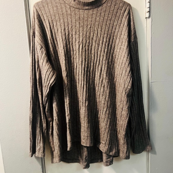 Men's Ribbed Brown Sweater - Picture 2 of 3